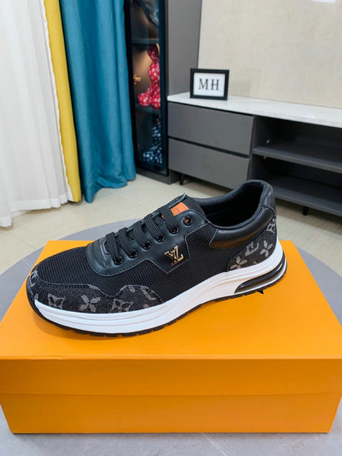 men LV shoes-022